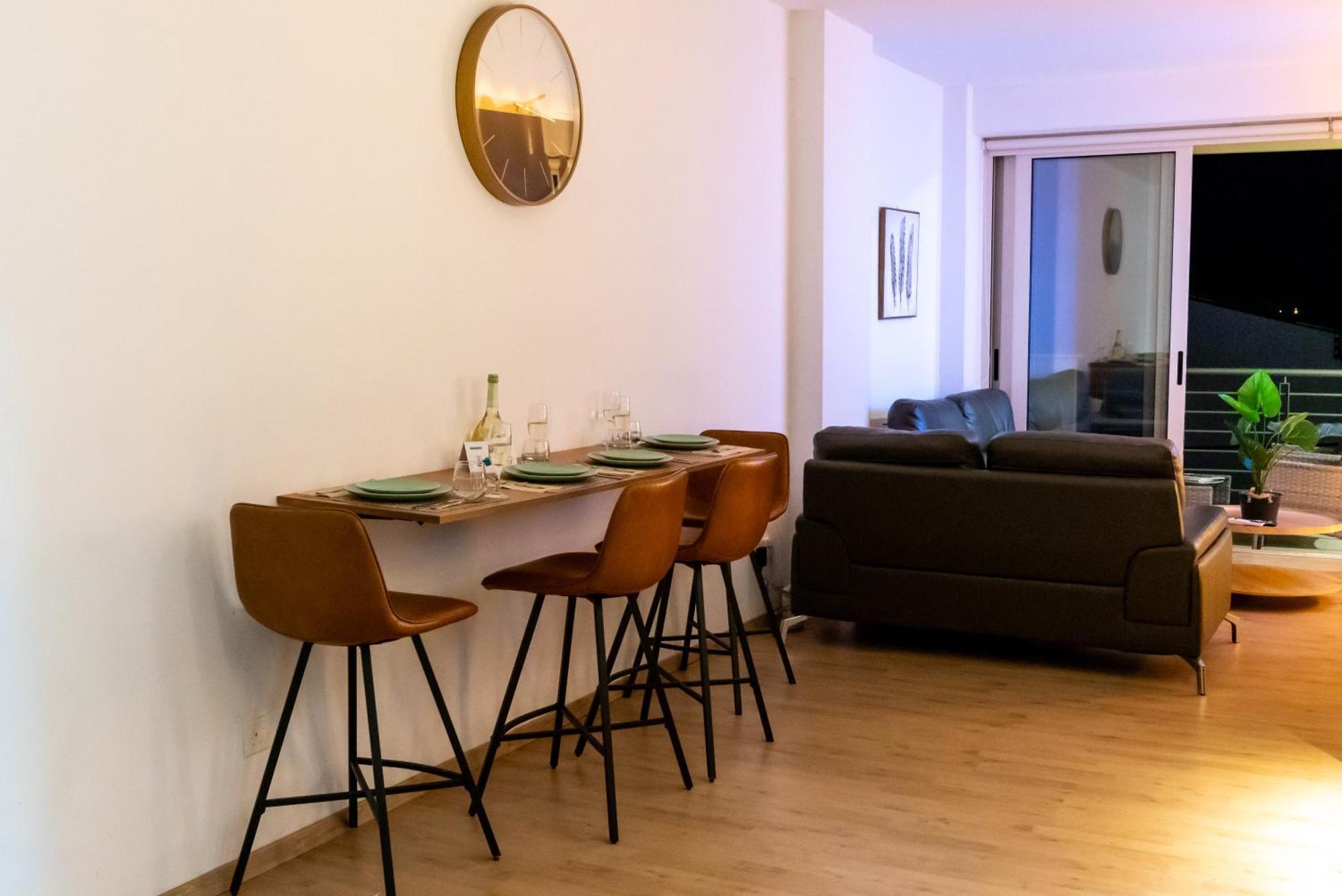 Earth Apartment Larnaca Buitenkant foto